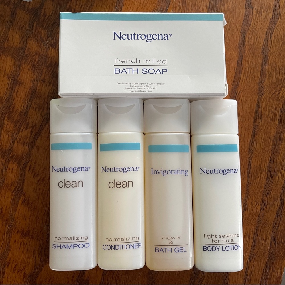 Neutrogena‎ Travel Lot